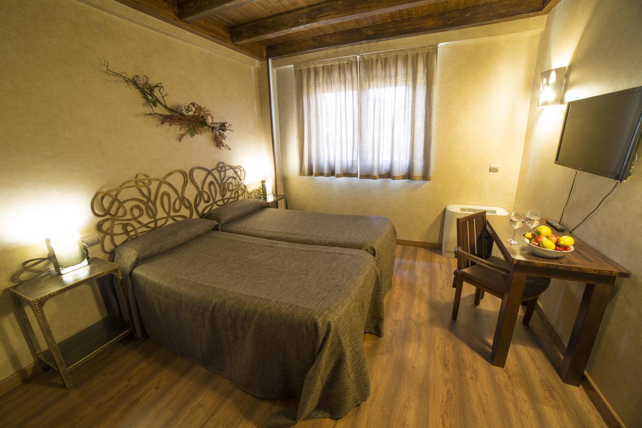 Hotel Albergue La Casa Del Peregrino El Acebo de San Miguel Dış mekan fotoğraf